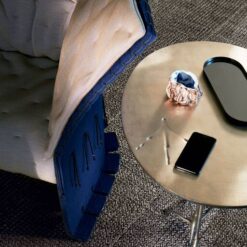 Alternative view of Traccia Table - Cassina