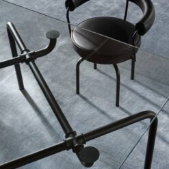 Alternative view of 7 Fauteuil Tournant, Durable - Cassina