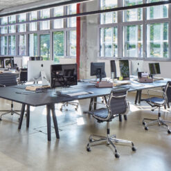 Alternative view of Aluminium Chairs EA 117 - Vitra