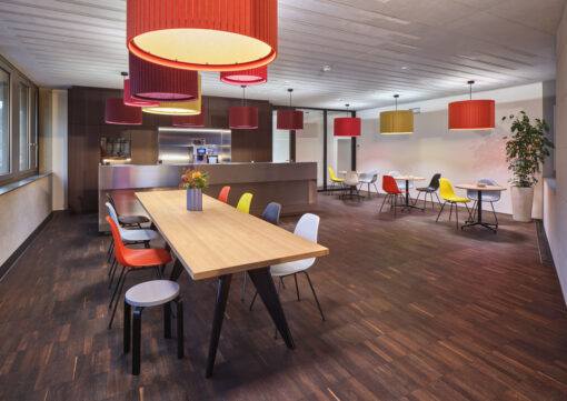 EM Table - Vitra - Image 4