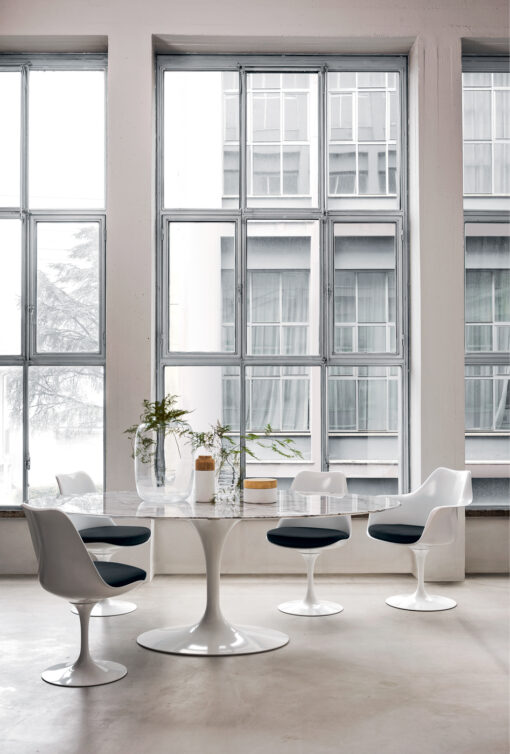 Saarinen Oval Dining Table - Knoll - Image 4