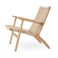 Alternative view of CH25 | Lounge Chair - Carl Hansen & Sons