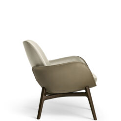 Alternative view of Martha Armchair - Poltrona Frau