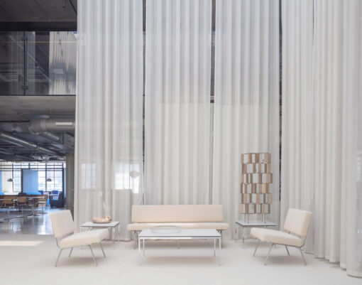 Florence Knoll™ Model 33 Sofa - Knoll - Image 7