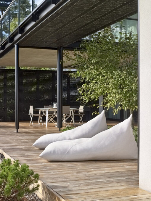 Roo Lounge Chair - Woodnotes - Image 4