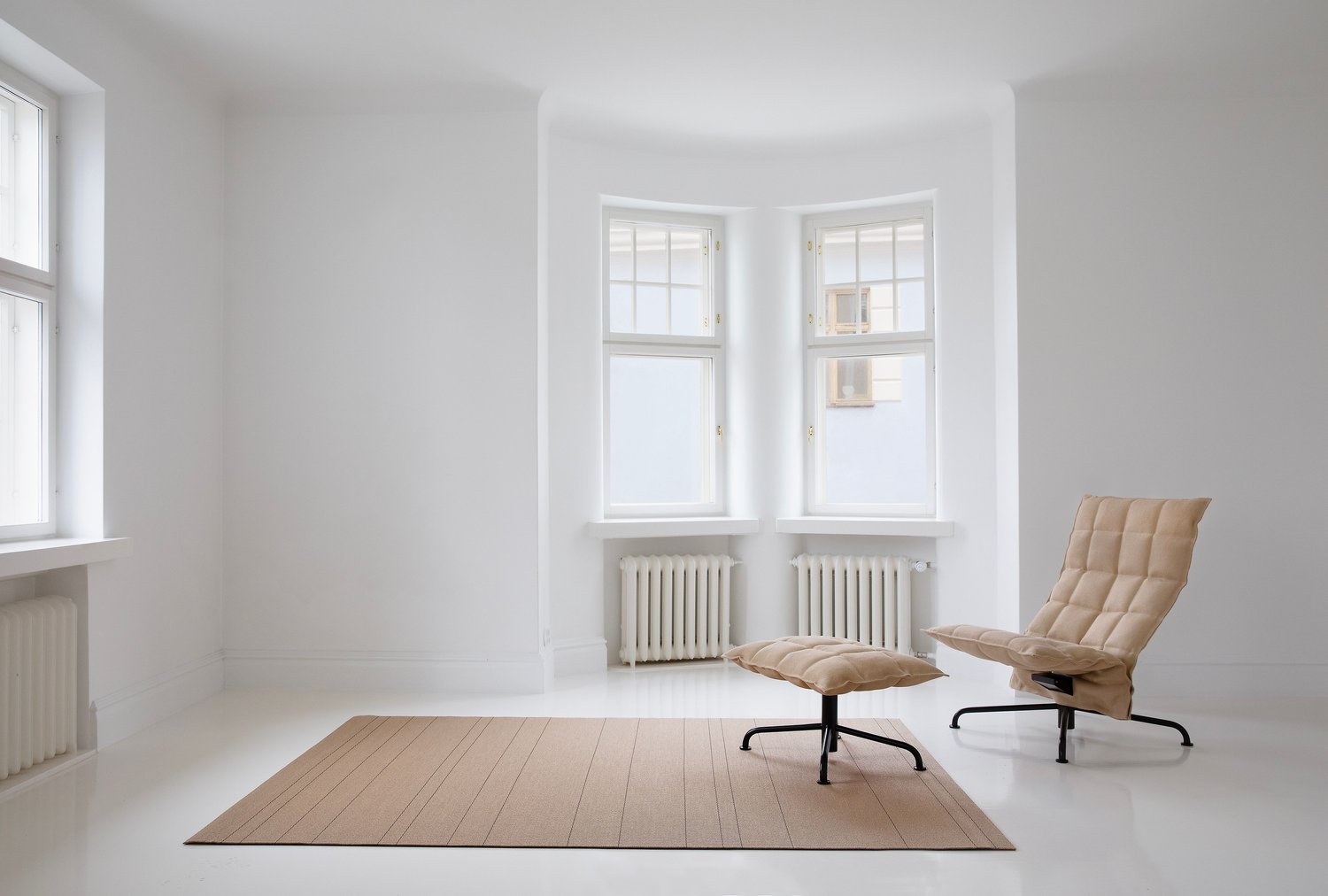 K Ottoman With Star Base - Woodnotes - Image 2