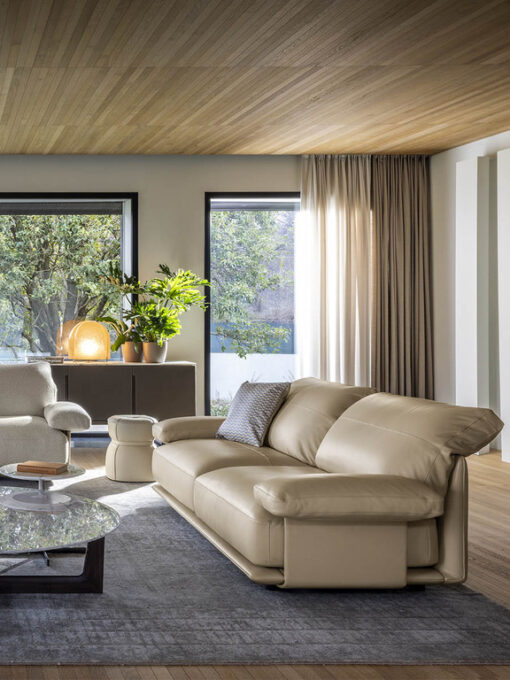 Blisscape Sofa - Poltrona Frau - Image 10