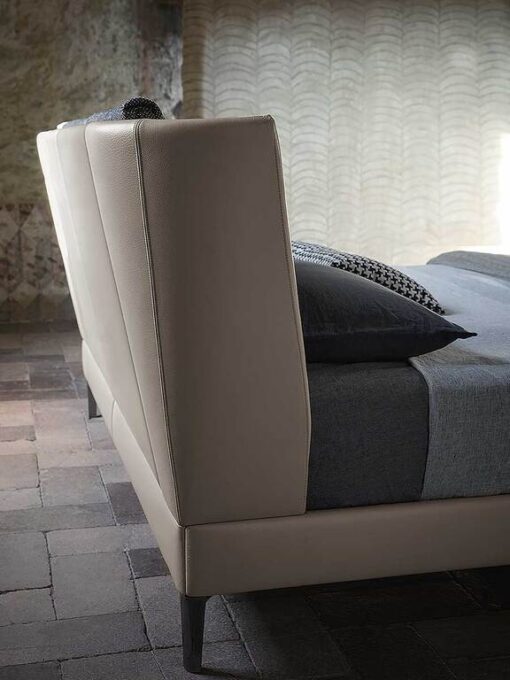 Bretagne Bed - Poltrona Frau - Image 8