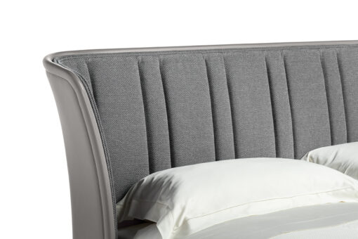 Lola Darling Bed - Poltrona Frau - Image 4