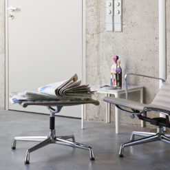 Alternative view of Aluminium Chair EA 125 Lounge - Vitra