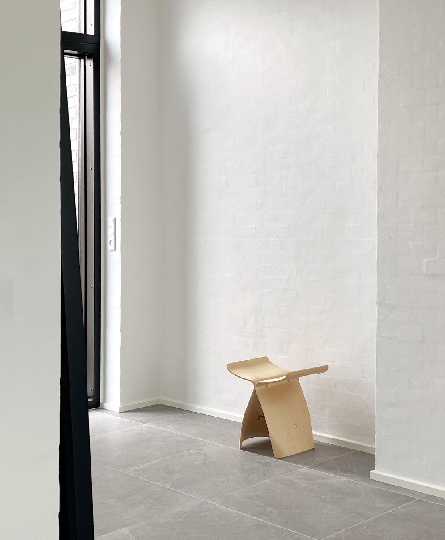Butterfly Stool - Vitra - Image 9