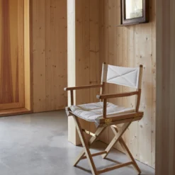 Alternative view of Director's Chair - Fritz Hansen