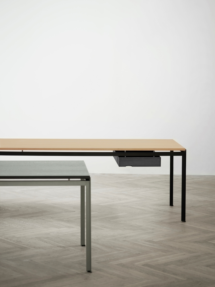 PK52A | Student Desk - Carl Hansen & Søn - Image 3